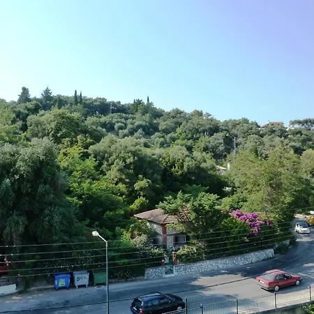 Hotel Perama ペラマ