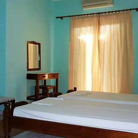 Hotel Perama ペラマ