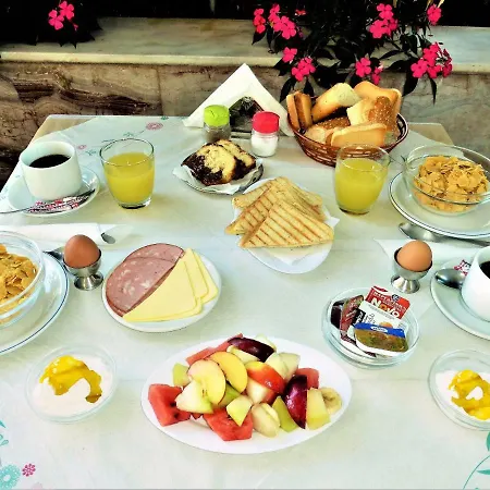 ホテル Hotel Perama